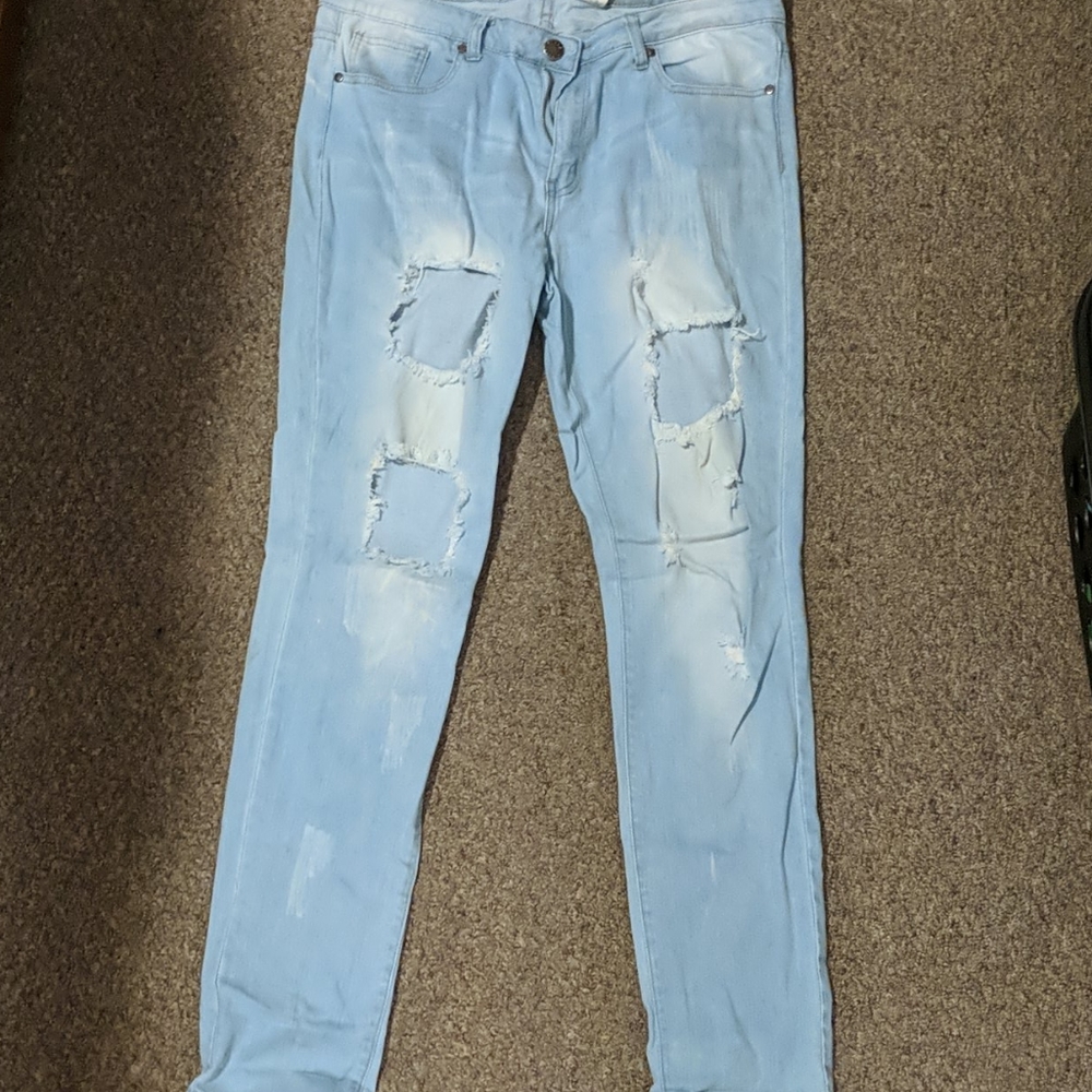 NWOT Distressed/ripped VIP Jeans size 13/14